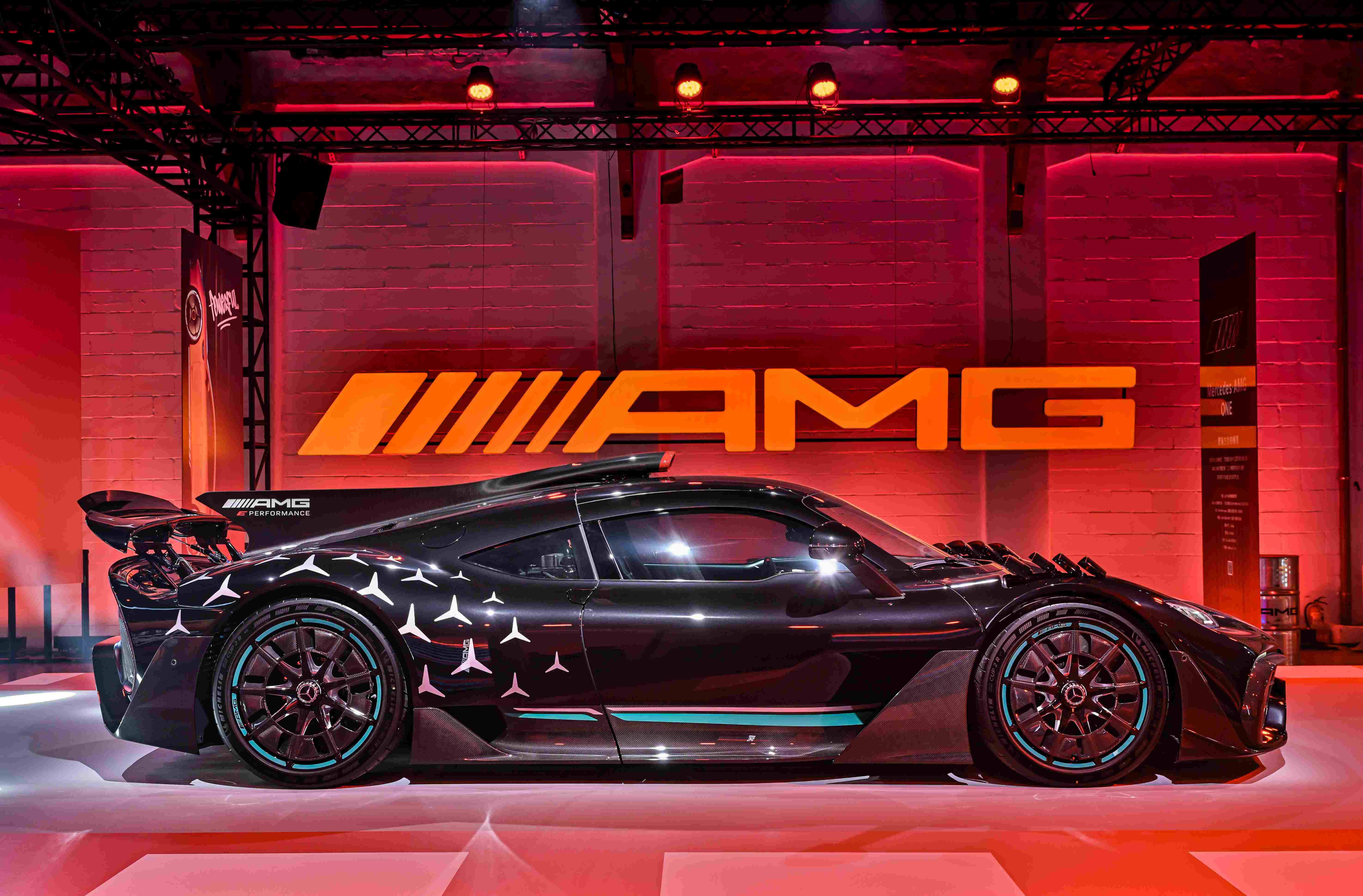 圖6、Mercedes-AMG ONE 象徵賽道性能的極限，將 F1 冠軍引擎直接帶上公路